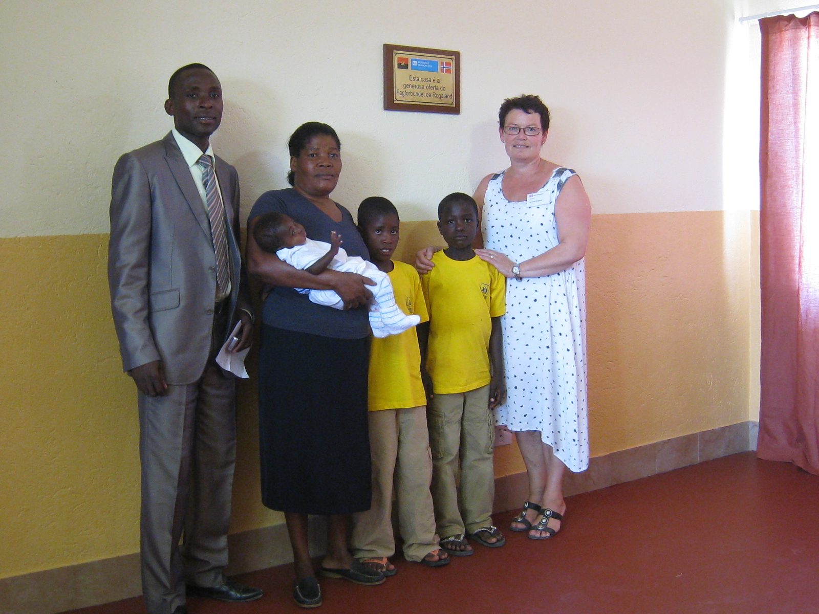 synn&oslash;ve med plakett.jpg